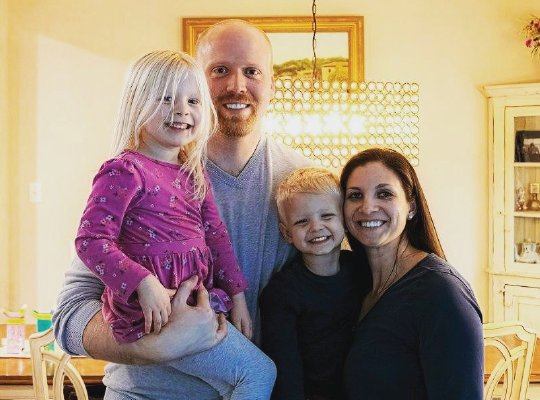 Image of Maraina and her family